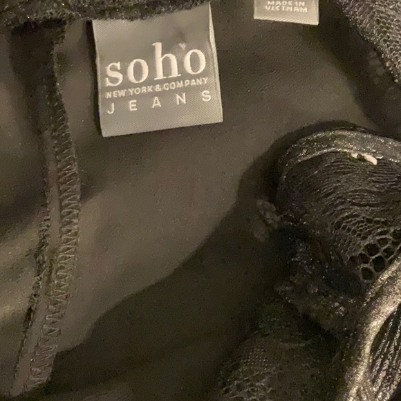 Very pretty peek a boo sleeves silvery black top by Soho New York & Co. jeans - Picture 9 of 10